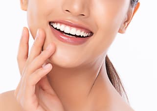 見た目や口臭の改善にも効果的