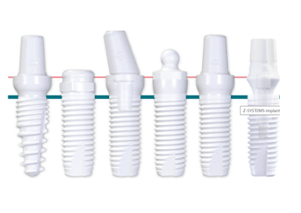金属アレルギーなどが心配な方には、ジルコニアインプラントをご提案いたします